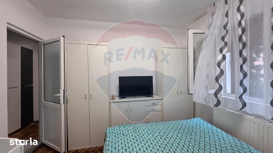 Apartament cu 2 camere semidecomandat în Central