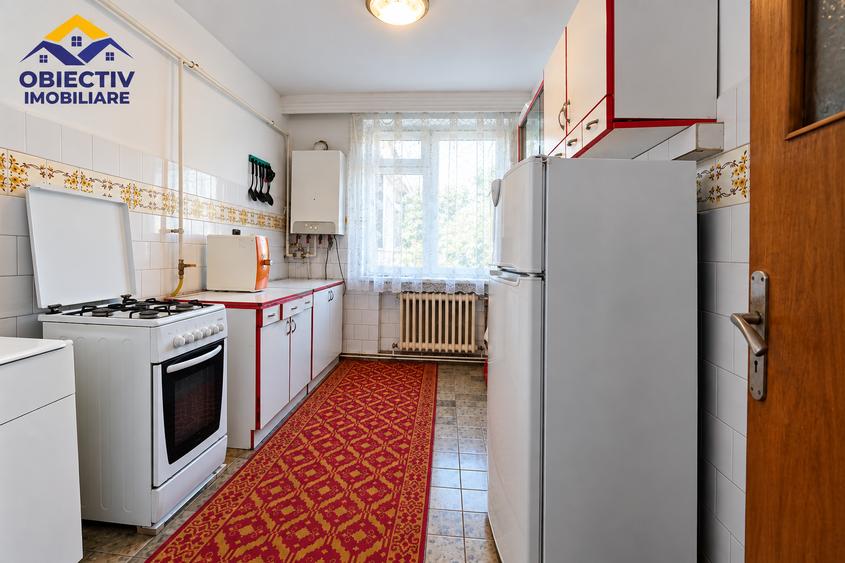 Apartament cu 3 camere decomandat în Central