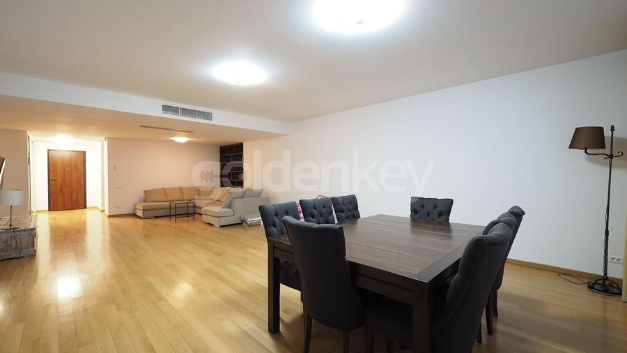 Apartament cu 3 camere decomandat în Kiseleff