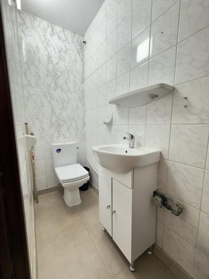 Apartament cu 3 camere decomandat, mobilat în Moșilor