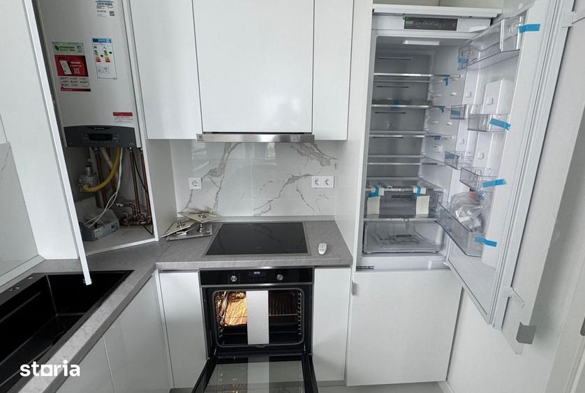 Apartament cu 3 camere decomandat în Cristian