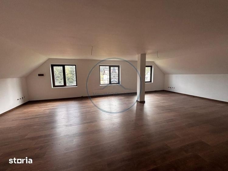 Casă cu 4 camere cu Teren 1000 Mp în Poiana Stampei