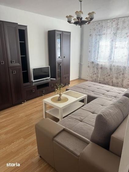 Apartament cu 2 camere decomandat în Calea București