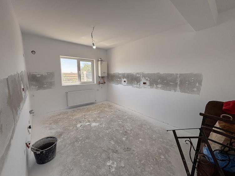 Duplex cu 3 camere cu Canalizare în Berceni