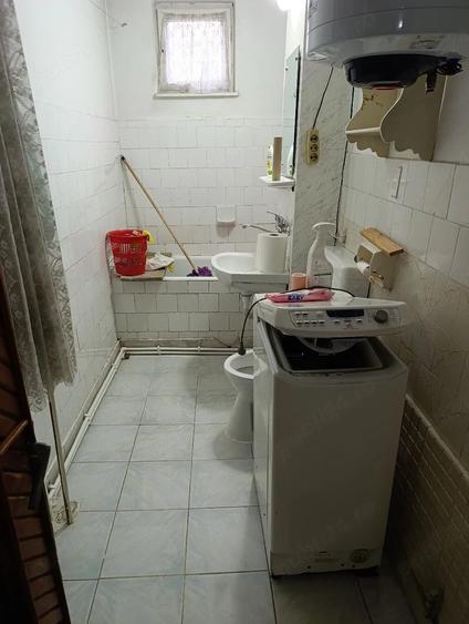 Apartament cu 3 camere decomandat în Precista