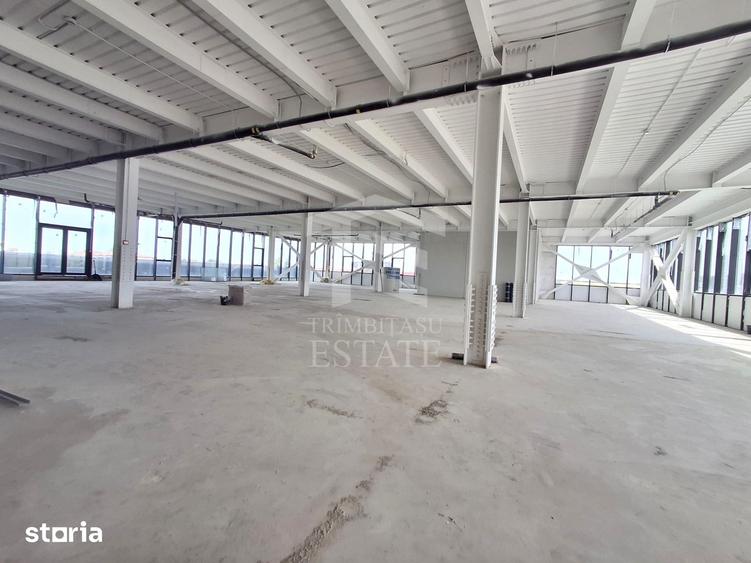Spațiu comercial, de 900 mp, în Ștefăneștii de Jos