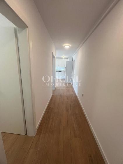 Apartament cu 3 camere semidecomandat, mobilat în Florești