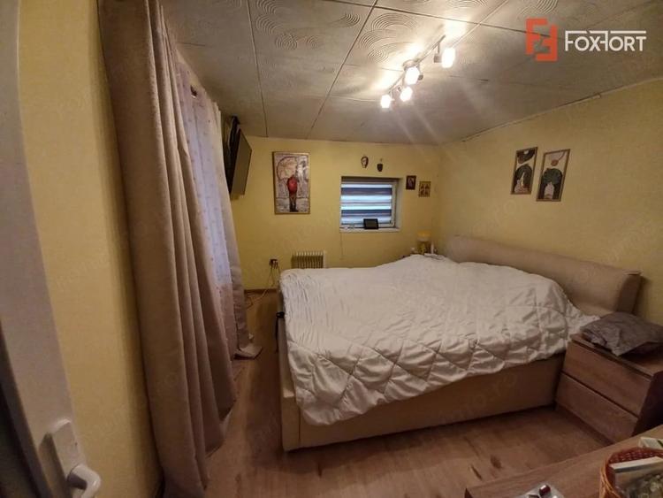 Casă cu Teren 3000 Mp în Plopi