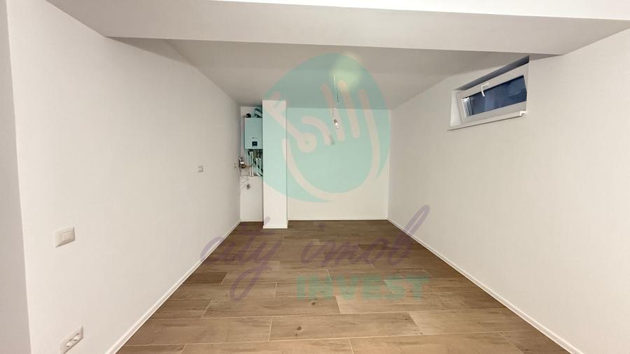 Apartament cu 3 camere semidecomandat în Eminescu