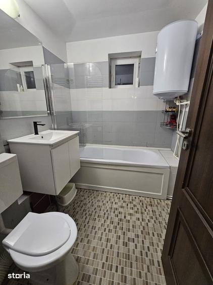 Apartament cu 3 camere decomandat în Berceni