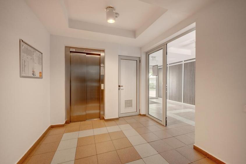 Apartament cu 3 camere decomandat, mobilat în Politehnica