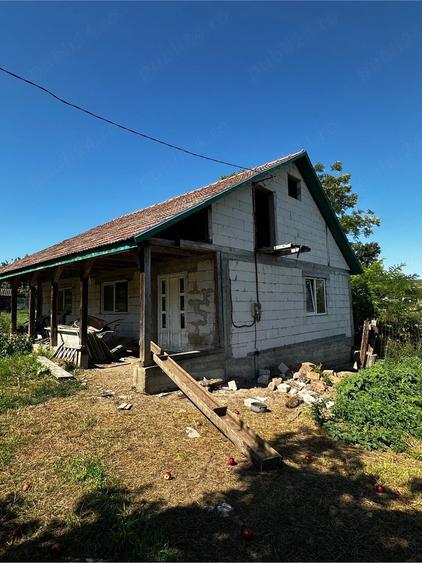 Casă cu Teren 800 Mp în Călărași