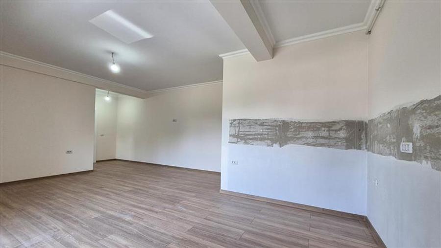 Apartament cu 2 camere nedecomandat în Buziașului