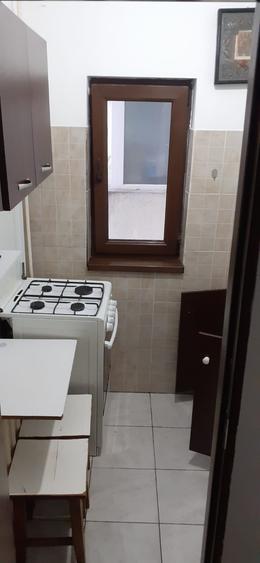 Garsonieră decomandată în Central