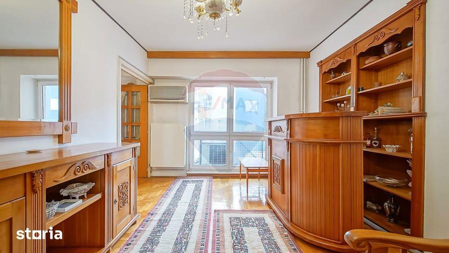 Apartament cu 4 camere decomandat, mobilat în Vlahuță