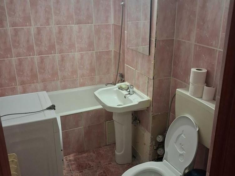 Garsonieră decomandată în Rovine