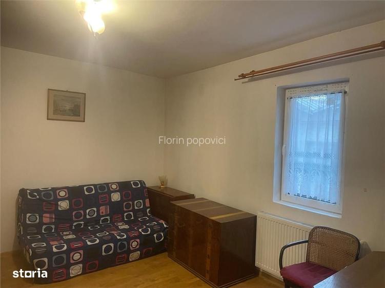Casa cu curte si teren 300 mp de vanzare Bacau