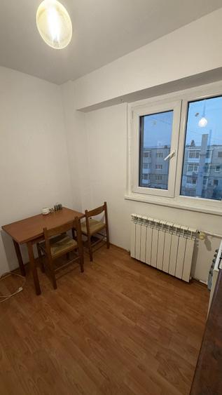 Garsonieră decomandată în Prundu