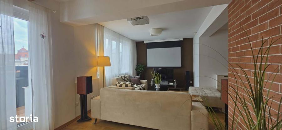 Apartament cu 4 camere în Central