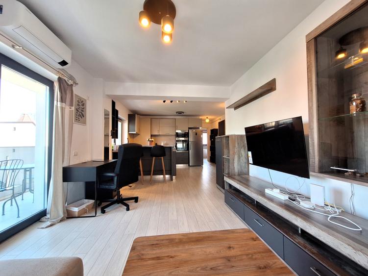 Inchiriere apartament 2 camere Mihai Bravu / loc de parcare inclus / centrala - 2