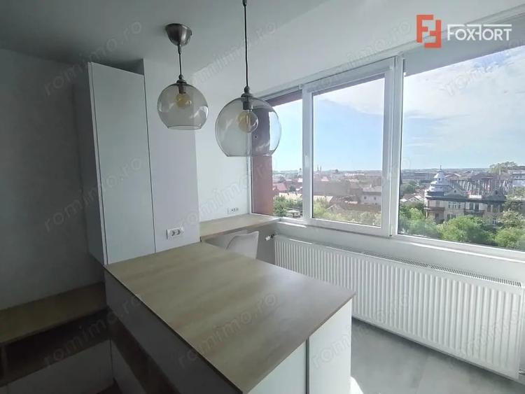 Apartament cu 3 camere semidecomandat, mobilat în Gării