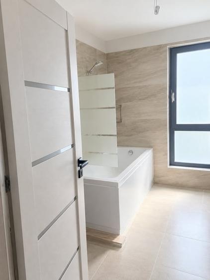 Apartament cu 3 camere decomandat în 1 Mai