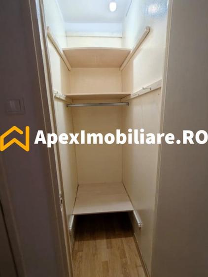 Apartament cu 3 camere semidecomandat în Universitate