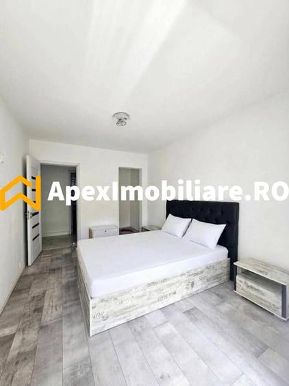 Apartament cu 3 camere decomandat, mobilat în Alexandru Obregia