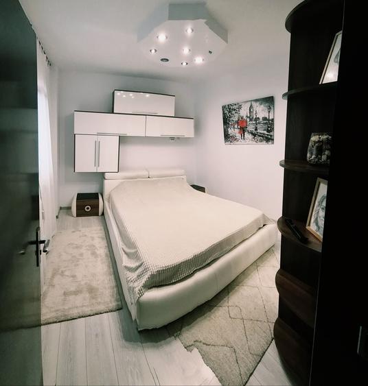 Apartament cu 2 camere decomandat în Vitan