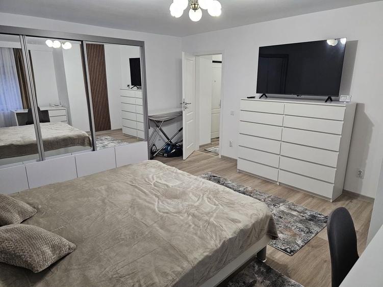 Apartament cu 2 camere decomandat în 1 Mai