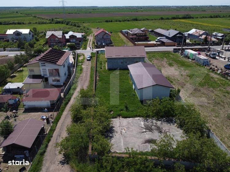 Casă cu 4 camere în Lazuri