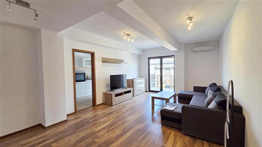 Apartament cu 3 camere decomandat în Dumbrăvița