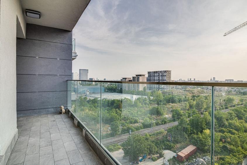 Apartament cu 3 camere semidecomandat în Pipera