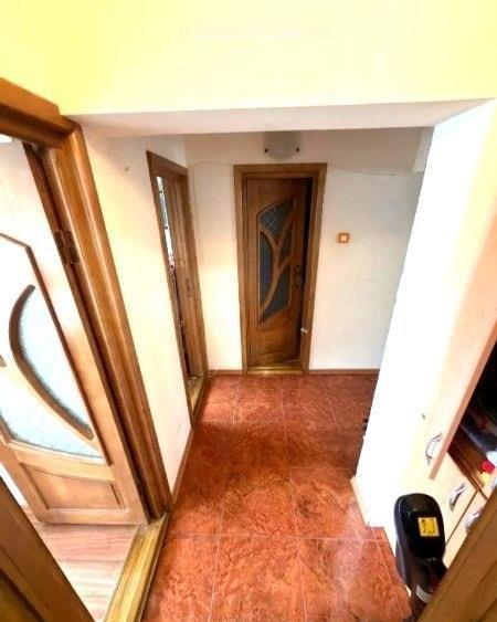 Apartament cu 3 camere decomandat, mobilat în Călărași
