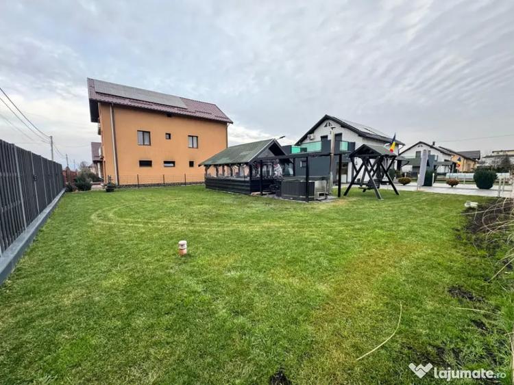 Casă cu 7 camere cu Teren 900 Mp în Hideaga