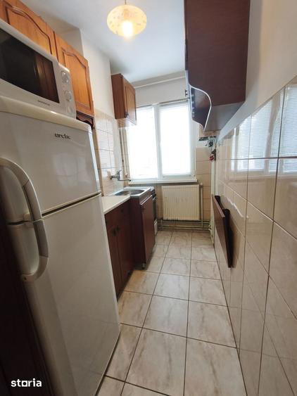 Apartament cu 2 camere semidecomandat în Dâmbu Pietros