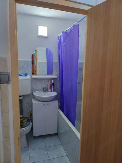 Apartament cu 2 camere decomandat în Războieni