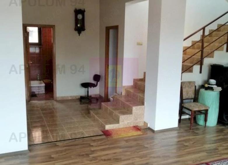 Casă cu 6 camere cu Teren 400 Mp în Ghencea