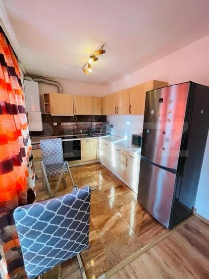Apartament cu 3 camere semidecomandat, mobilat în Florești
