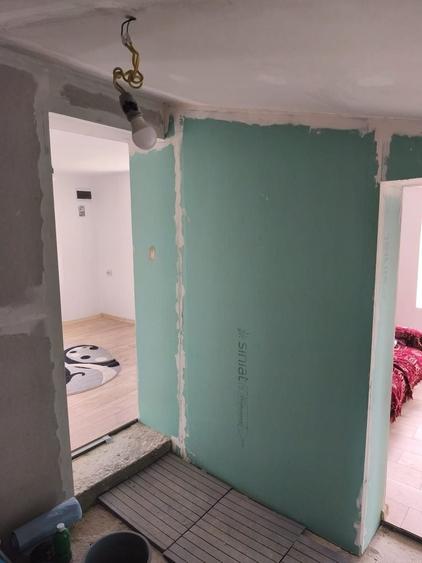 Casă cu 4 camere în Exterior Vest