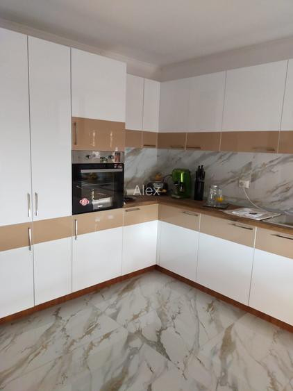 Proprietar Vand casa spatioasa in Lapus cu toate utilitatile