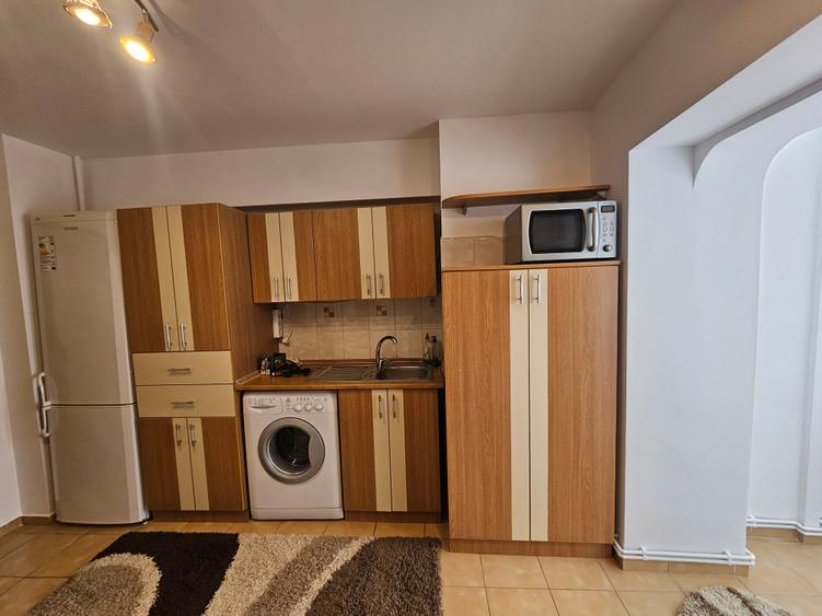 Apartament cu 3 camere decomandat în Gară