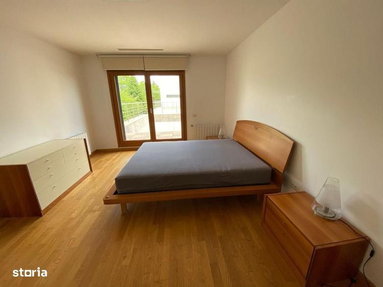 Casă cu 4 camere în Central