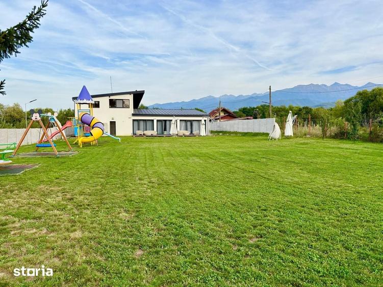 Casă cu Teren 4600 Mp în Central