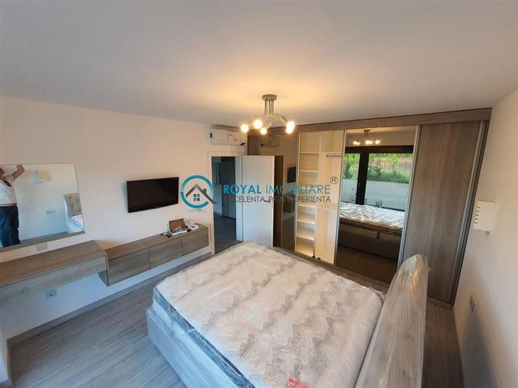Apartament cu 3 camere decomandat în Albert