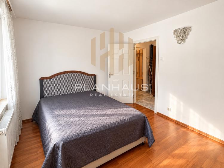 Apartament cu 4 camere decomandat, mobilat în Central