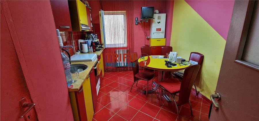 Apartament cu 2 camere decomandat în Ampoi 1