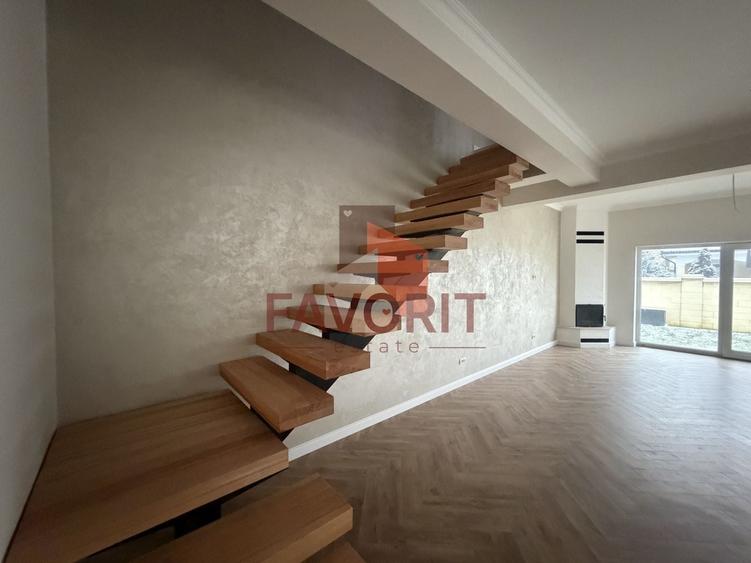 Duplex cu 4 camere cu Canalizare în Dumbrăvița