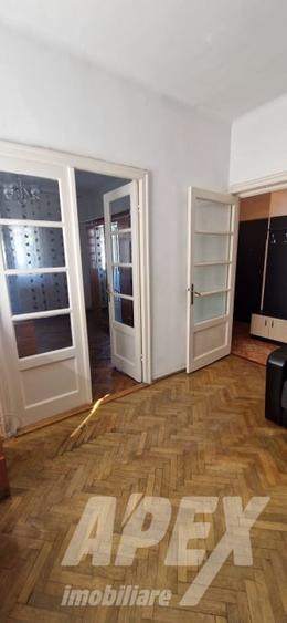 Apartament cu 2 camere semidecomandat în Unirii