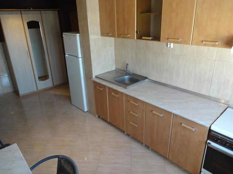 Apartament cu 2 camere semidecomandat în Vitan